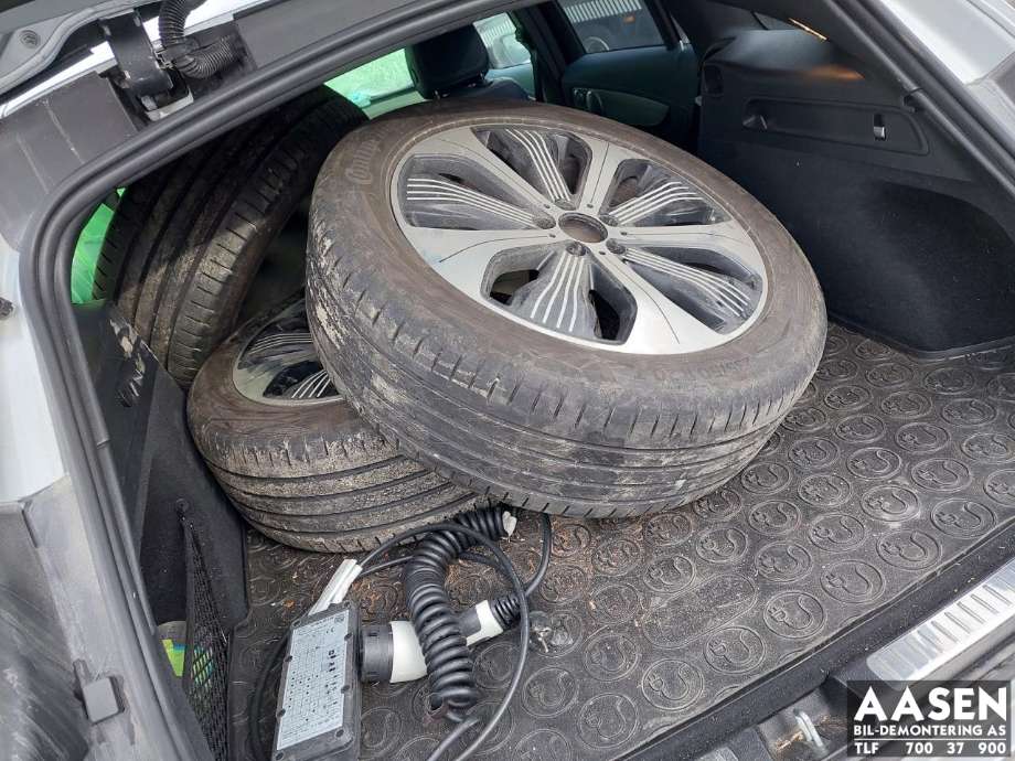 Mercedes EQC 2019-->> , Motorkode: EM0016, Girkassekode: 