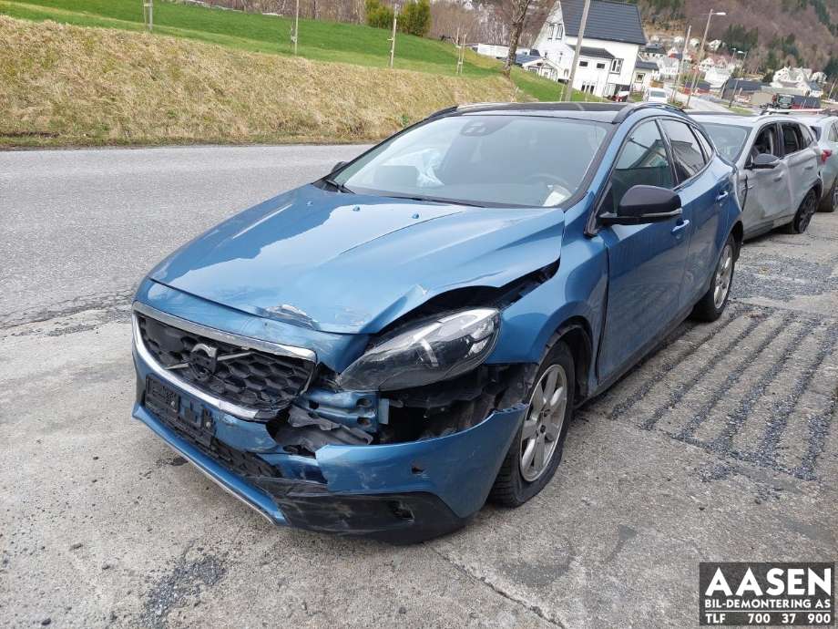 Volvo V40 2012-2019 , Motorkode: D4162T, Girkassekode: 1285041