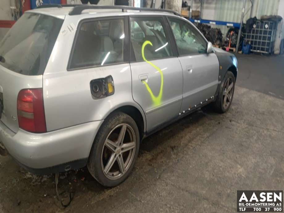 Audi A4 1995-1999 (Type I, Fase 1) (B5) (B5), Motorkode: ADR, Girkassekode: DHZ