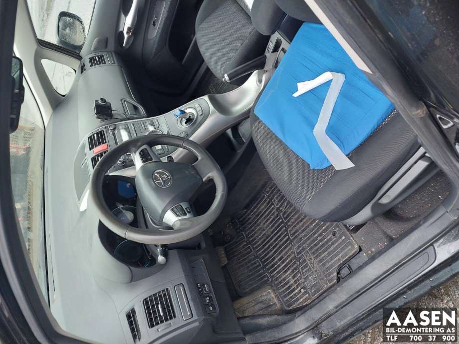 Toyota Auris 2010-2012 (Type I, Fase 2) , Motorkode: 2ZR-FXE, Girkassekode: