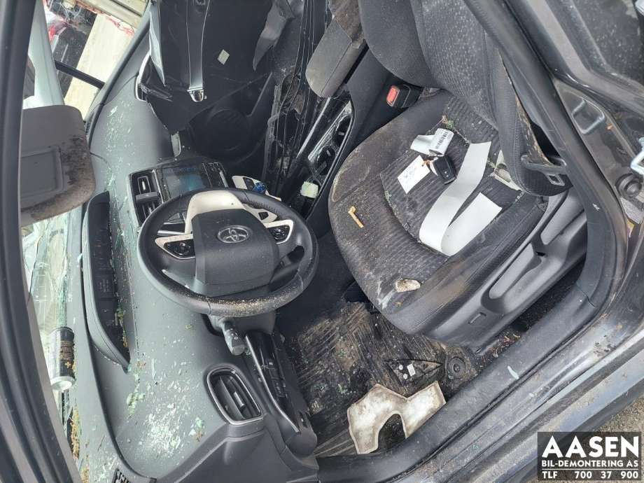 Toyota Prius 2016-2023 (Type IV) (combi) (combi), Motorkode: 2ZR-FXE, Girkassekode: 