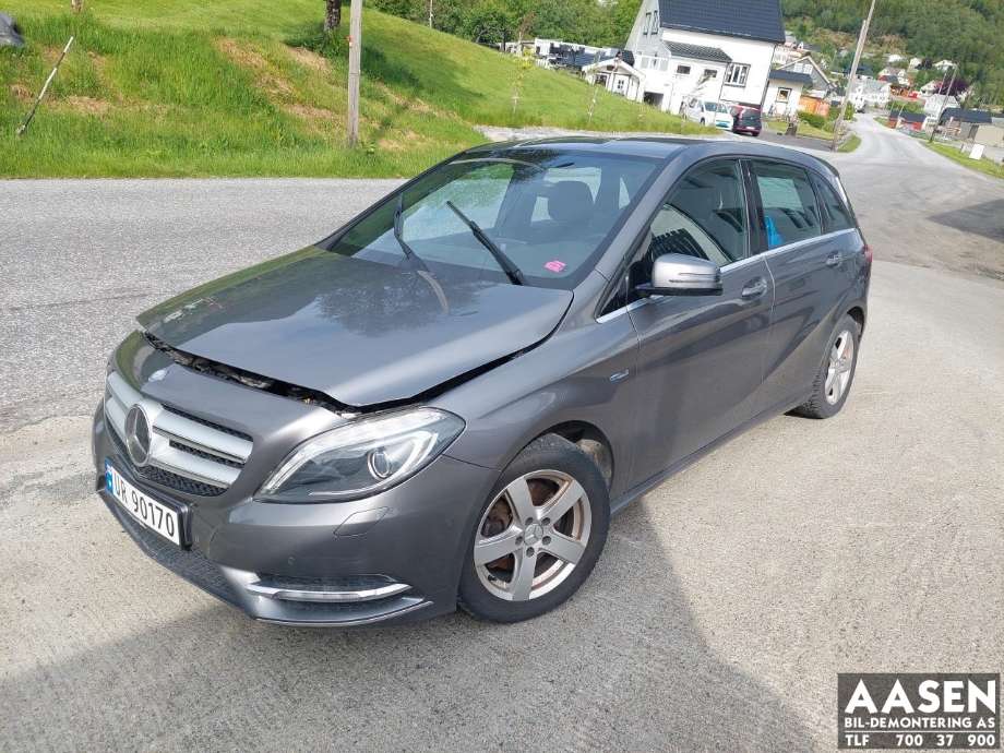 Mercedes B-Klasse 2011-2018 (W246) (W246), Motorkode: M270.910, Girkassekode: 