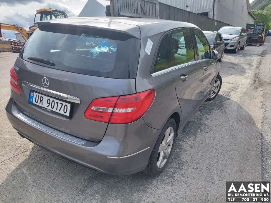 Mercedes B-Klasse 2011-2018 (W246) (W246), Motorkode: M270.910, Girkassekode: 
