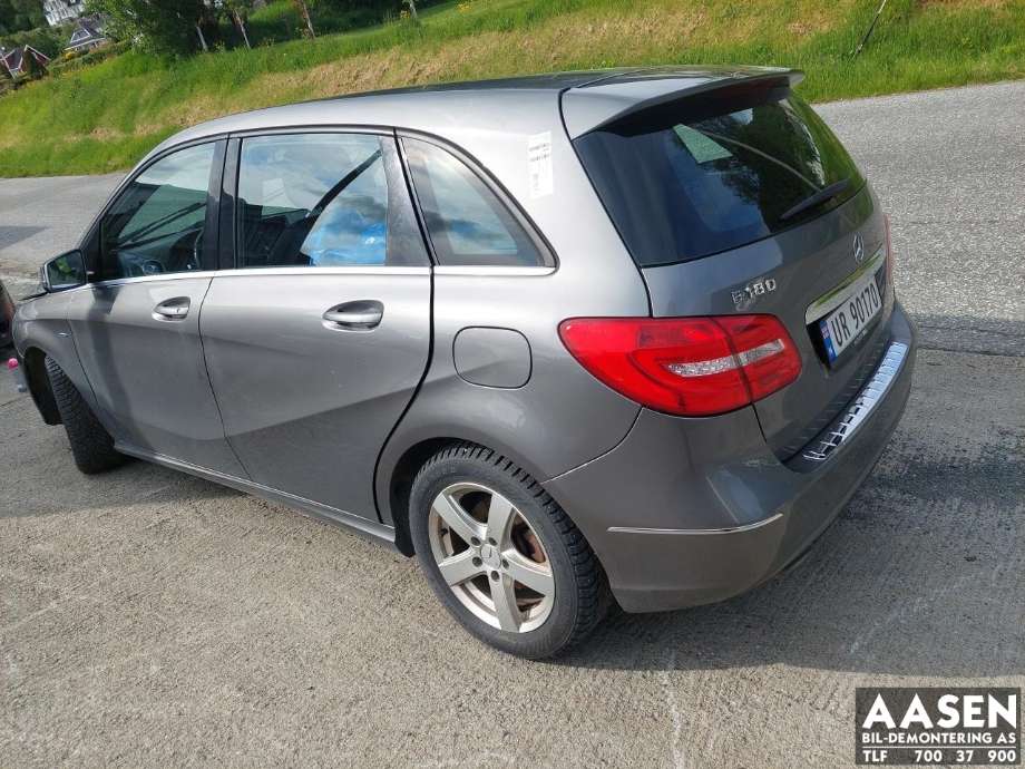 Mercedes B-Klasse 2011-2018 (W246) (W246), Motorkode: M270.910, Girkassekode: 