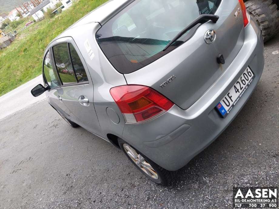 Toyota Yaris 2009-2011 (Type II, Fase 2) , Motorkode: 1NR-FE, Girkassekode: 