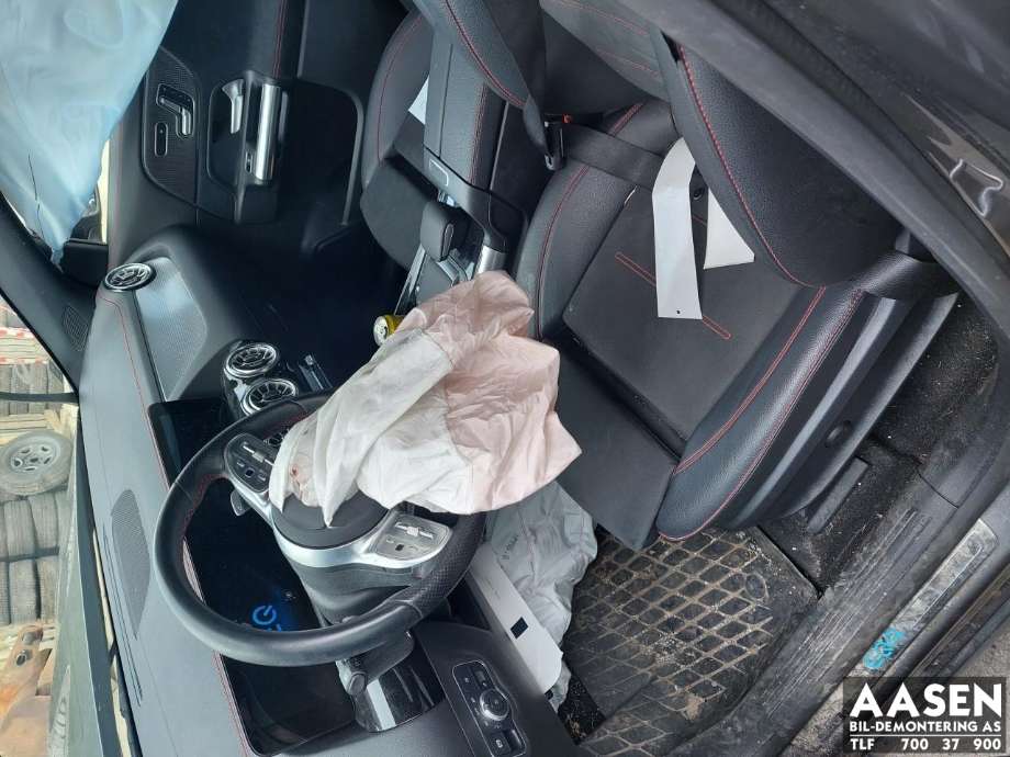Mercedes EQA 2021-->> delebil , Motorkode: EM0021, Girkassekode: 