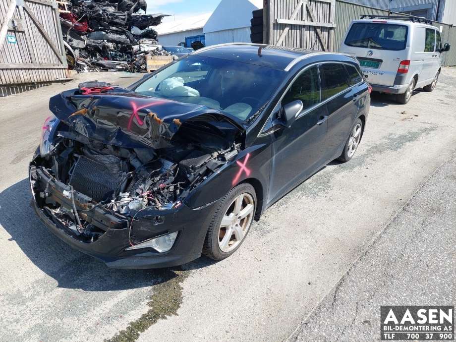 Hyundai i40 2012-2017 , Motorkode: D4FD, Girkassekode: 