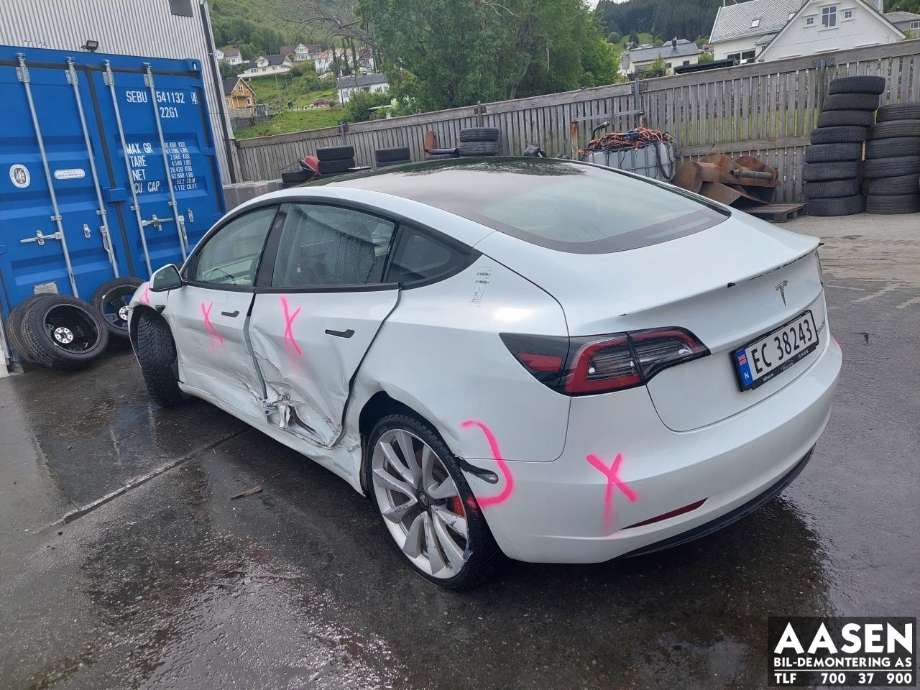 Tesla Model 3 2018-2023 (Fase 1) , Motorkode: 3D3|3D1, Girkassekode: 