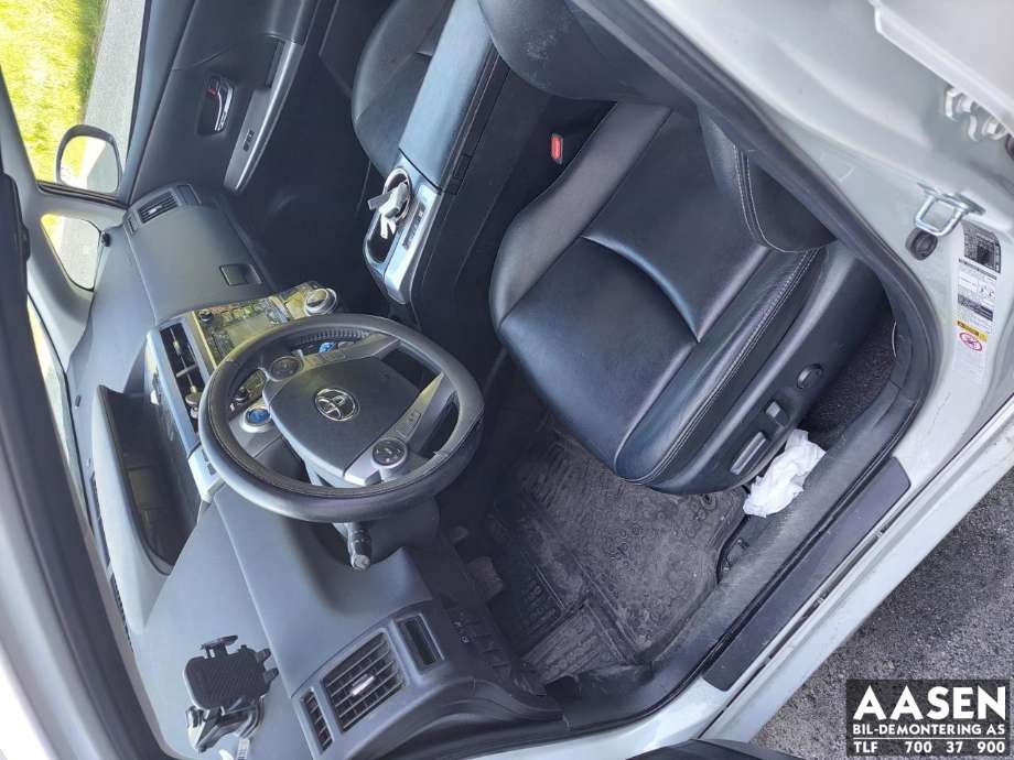 Toyota Prius +7 2012-2020 (Type III) (stasjonsvogn) (stasjonsvogn), Motorkode: 2ZR-FXE|5JM, Girkassekode: 