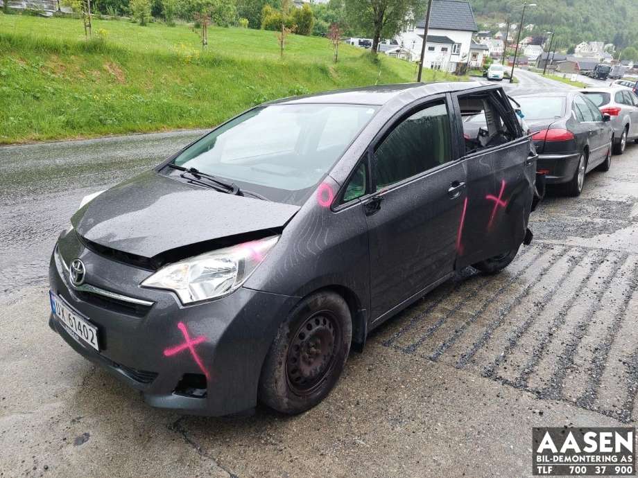 Toyota Verso-S, 2011-2015 (COMBI) (COMBI) delebil , Motorkode: 1NR-FE