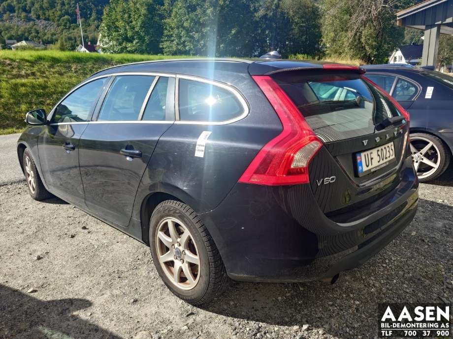 Volvo V60 2010-2013 (Type I, Fase 1) , Motorkode: D4162T, Girkassekode: 1285027
