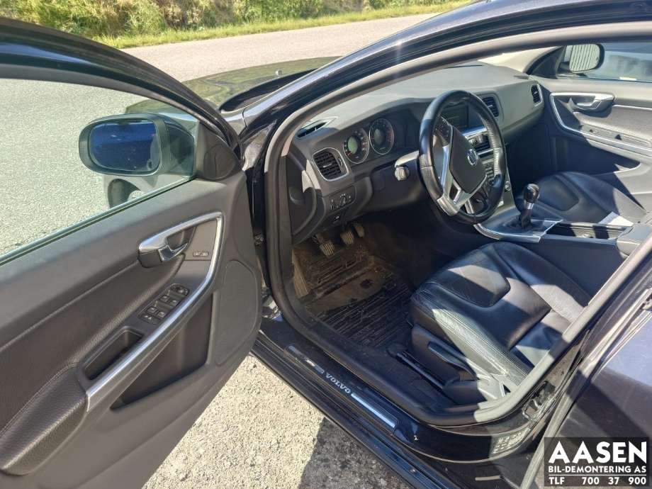 Volvo V60 2010-2013 (Type I, Fase 1) , Motorkode: D4162T, Girkassekode: 1285027