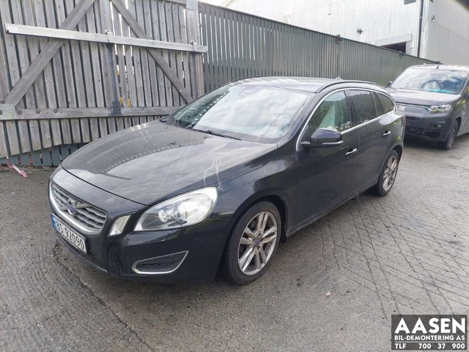 Volvo V60 2010-2013 (Type I, Fase 1) , Motorkode: D5204T3, Girkassekode: 1285121
