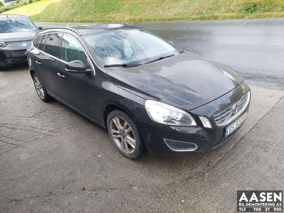 Volvo V60 2010-2013 (Type I, Fase 1) , Motorkode: D5204T3, Girkassekode: 1285121