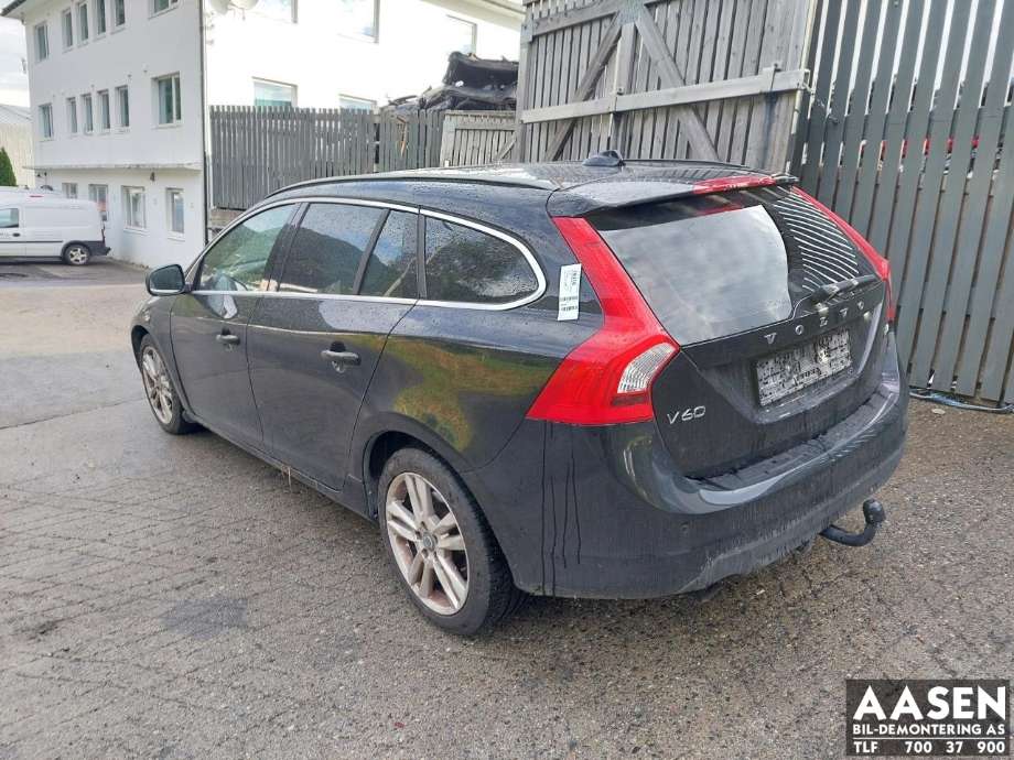 Volvo V60 2010-2013 (Type I, Fase 1) , Motorkode: D5204T3, Girkassekode: 1285121