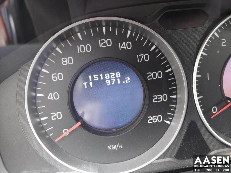 Volvo V60 2010-2013 (Type I, Fase 1) , Motorkode: D5204T3, Girkassekode: 1285121