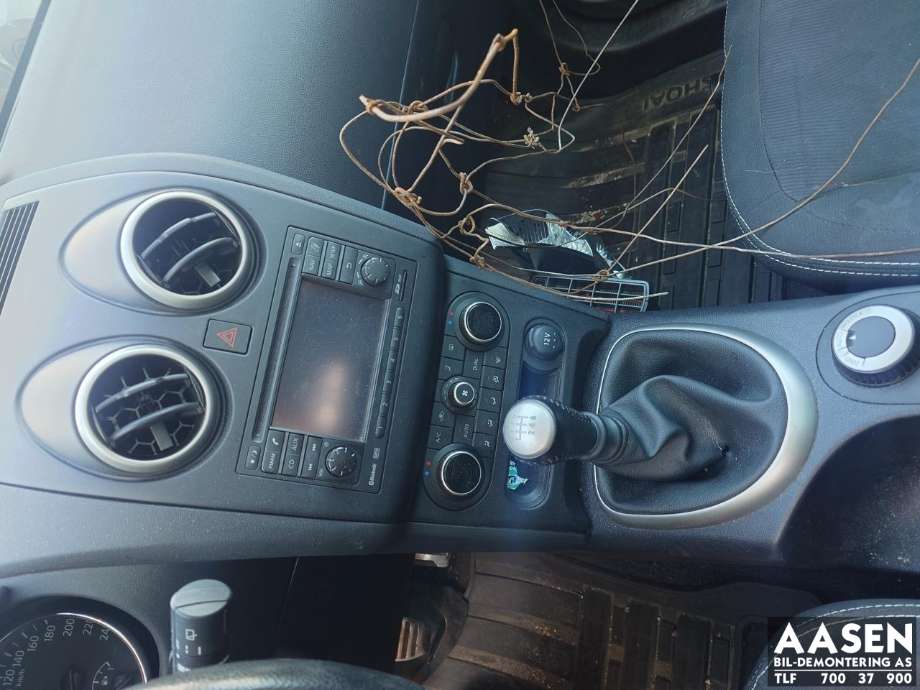 Nissan Qashqai 2010-2014 (Type I, Fase 2) , Motorkode: R9M, Girkassekode: 