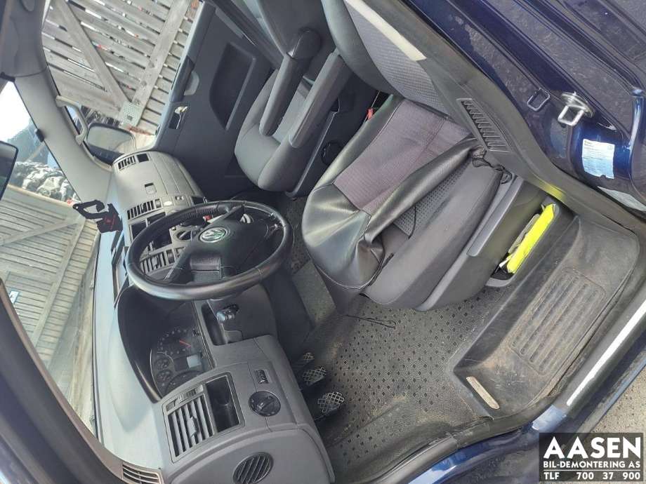 VW Transporter / Caravelle 2003-2009 (Fase 1) (T5) (T5), Motorkode: AXE, Girkassekode: HNC