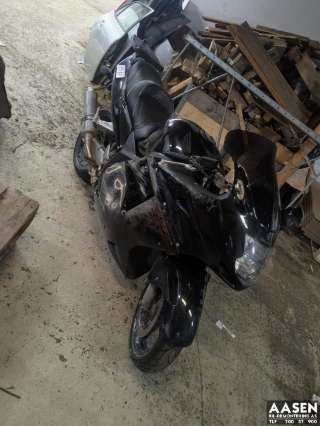 MC Honda CBR900RR, 1998-1999  (|)