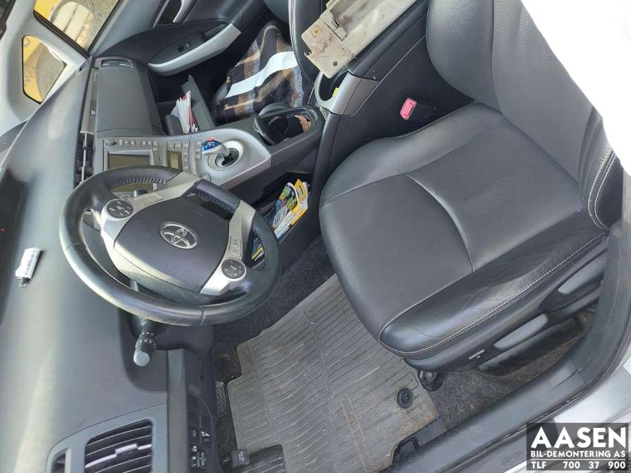 Toyota Prius 2009-2016 (Type III) (COMBI) (COMBI), Motorkode: 2ZR-FXE, Girkassekode: 