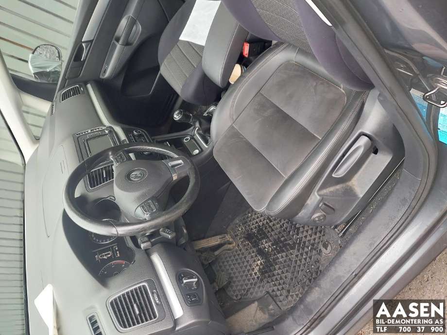 VW Sharan 2010-->> (Type II) , Motorkode: CFFB, Girkassekode: NFZ