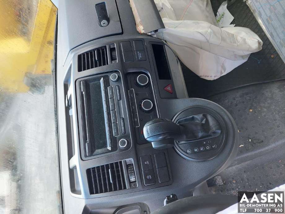 VW Transporter / Caravelle 2009-2015 (Fase 2) (T5) (T5), Motorkode: CAAC, Girkassekode: NZQ