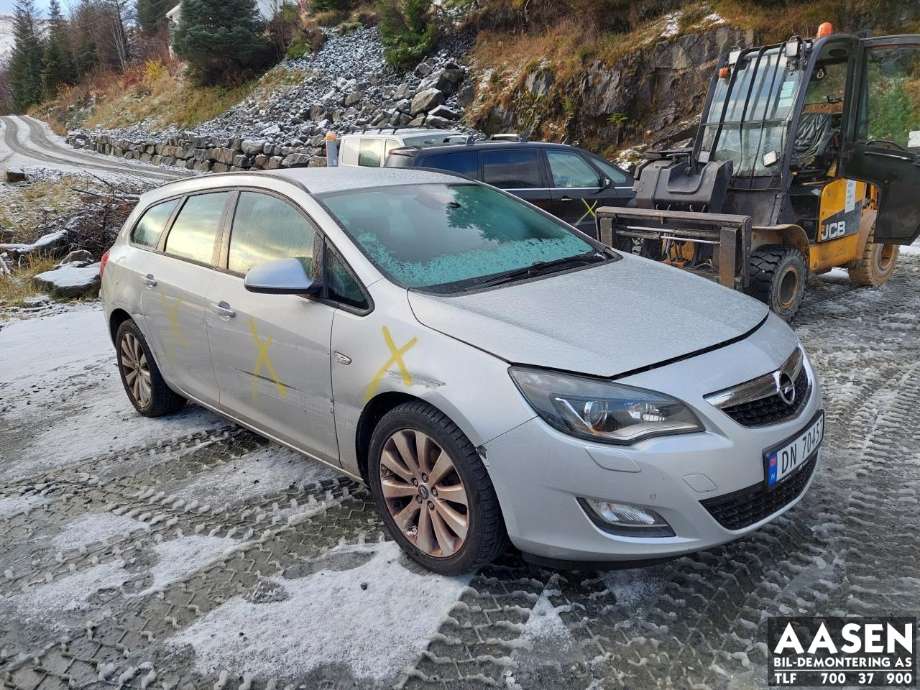 Opel Astra J 2010-2015 , Motorkode: A13DTE, Girkassekode: 