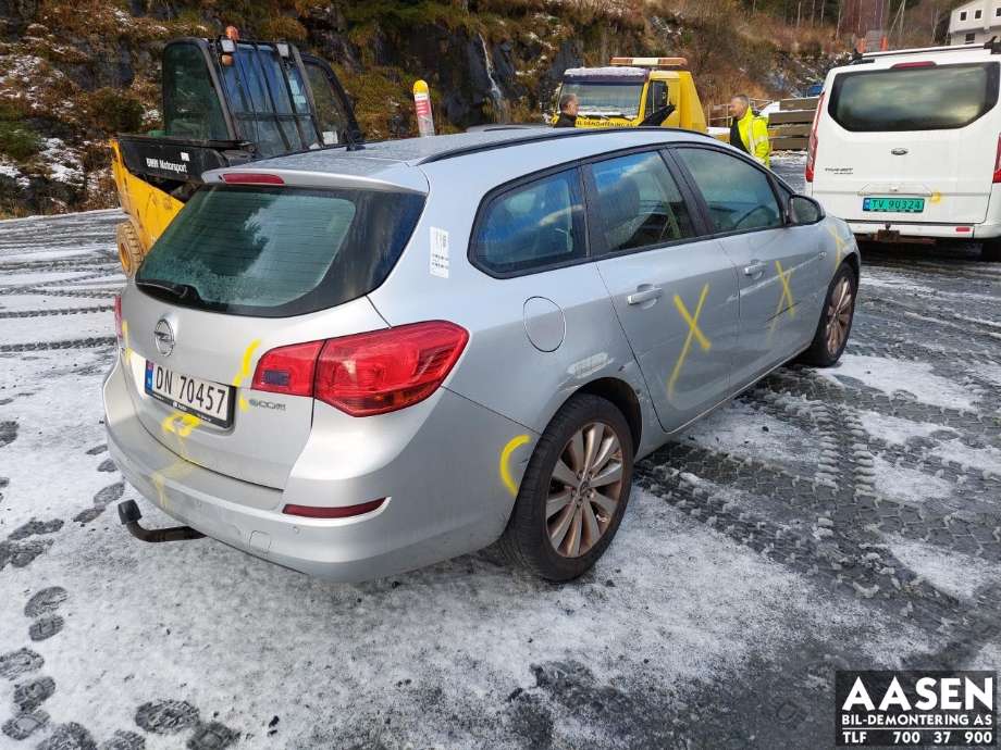 Opel Astra J 2010-2015 , Motorkode: A13DTE, Girkassekode: 