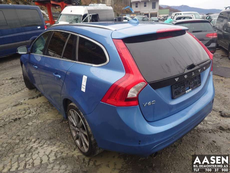Volvo V60 2010-2013 (Type I, Fase 1) , Motorkode: D5204T7, Girkassekode: 1285121