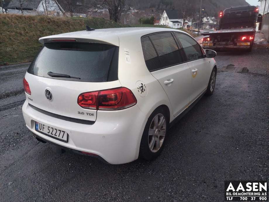 VW Golf VI 2008-2012 , Motorkode: CFFB, Girkassekode: NJK