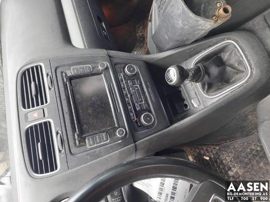VW Golf VI 2008-2012 , Motorkode: CFFB, Girkassekode: LNM