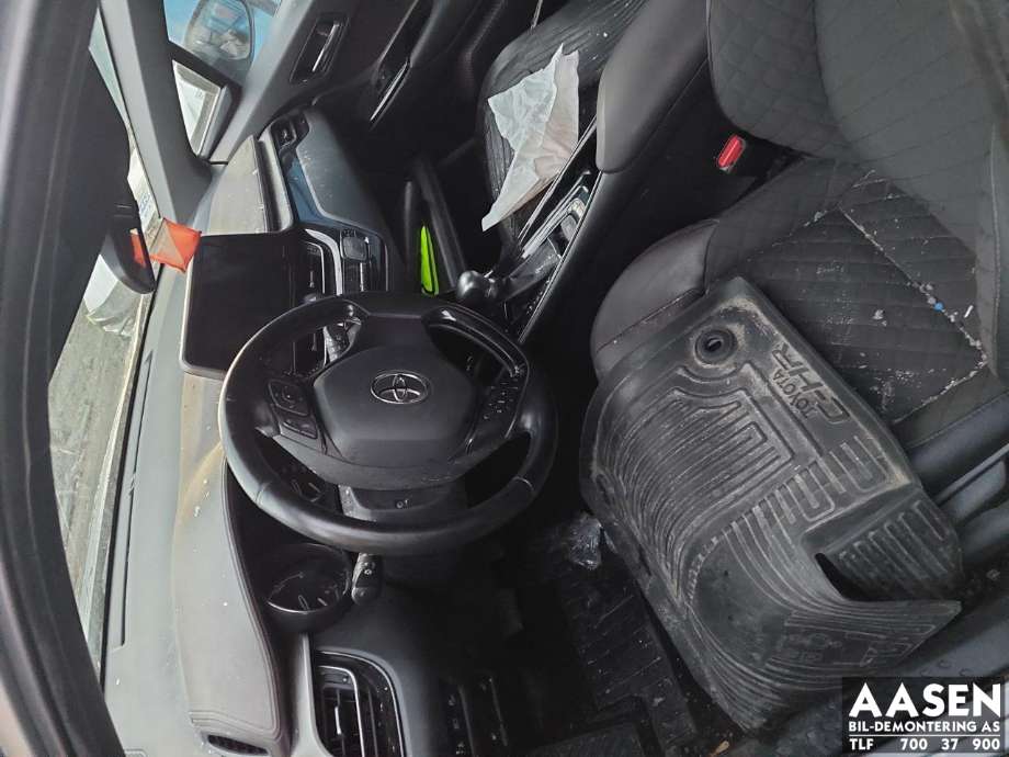 Toyota C-HR 2016-->> delebil , Motorkode: 2ZR-FXE, Girkassekode: 
