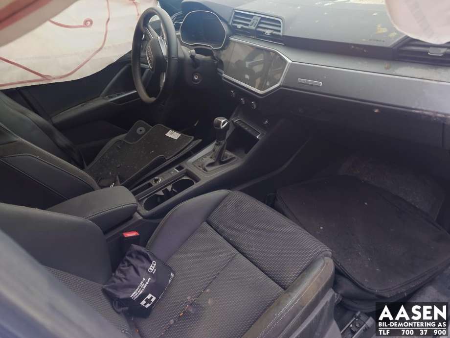 Audi Q3 2019-->> (Type II) , Motorkode: DGEA, Girkassekode: UCY