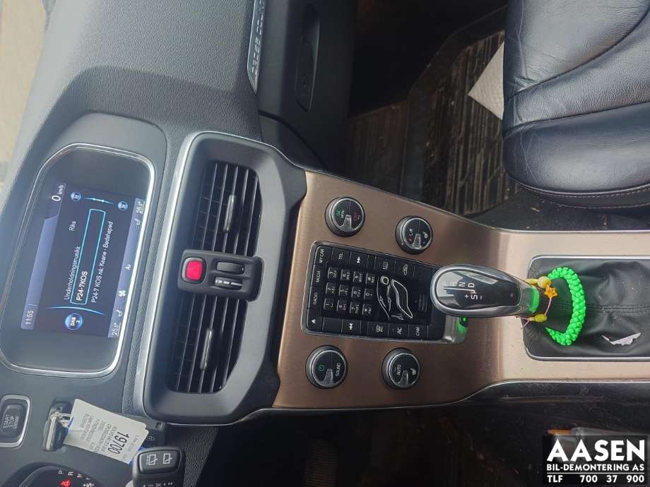 Volvo V40 2012-2019 , Motorkode: D4162T, Girkassekode: 1285041