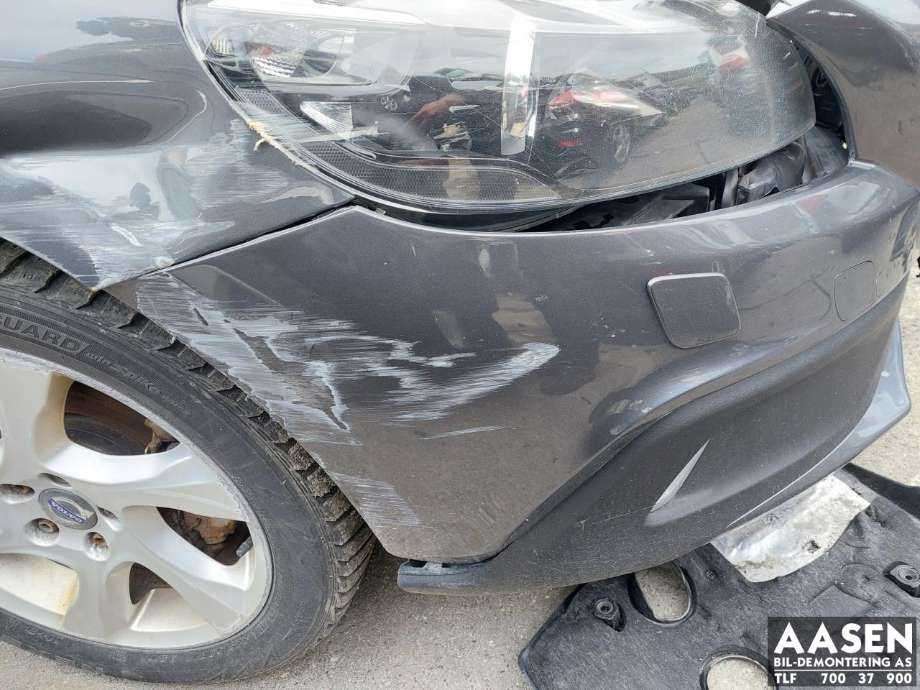 Volvo V40 2012-2019 , Motorkode: D4162T, Girkassekode: 1285041