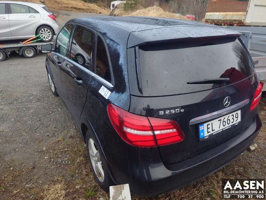 Mercedes B-Klasse, electric drive 2014-2018 (W242) (W242), Motorkode: EM0004, Girkassekode: 