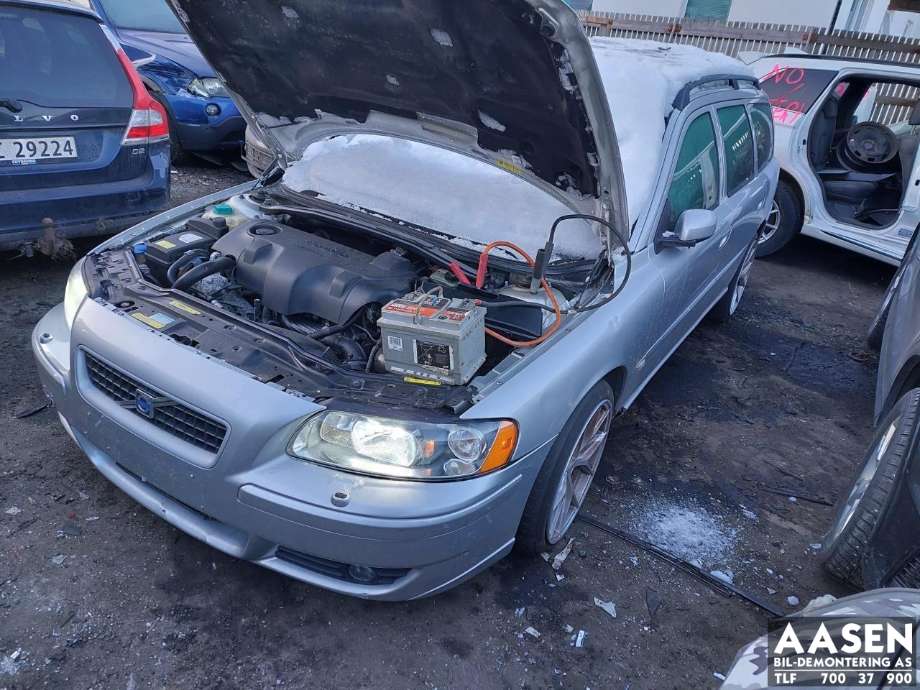 Volvo V70 2000-2004 (Type II, Fase 1) , Motorkode: 6901052, Girkassekode: 