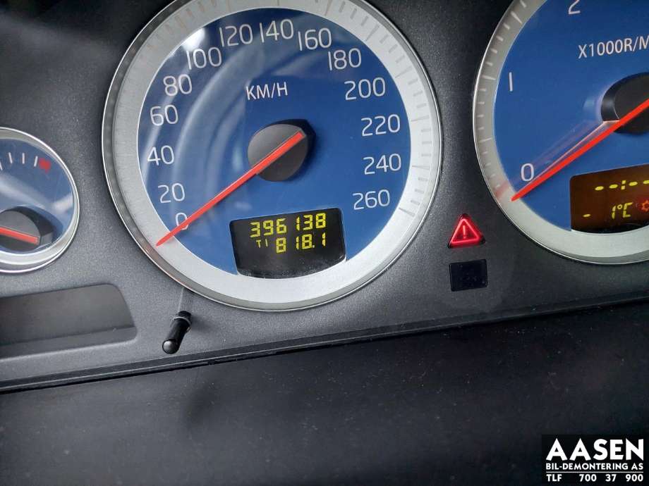 Volvo V70 2000-2004 (Type II, Fase 1) , Motorkode: 6901052, Girkassekode: 