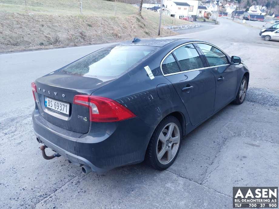 Volvo S60 2010-2014 (Type II, Fase 1) delebil , Motorkode: D4162T, Girkassekode: 
