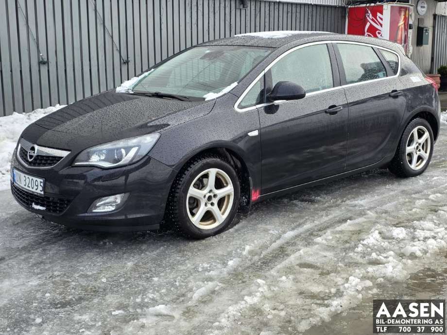 Opel Astra J, 2010-2015  delebil , Motorkode: A13DTE