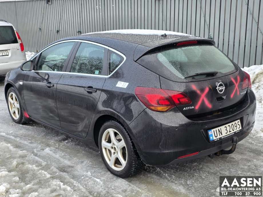 Opel Astra J 2010-2015 , Motorkode: A13DTE, Girkassekode: 