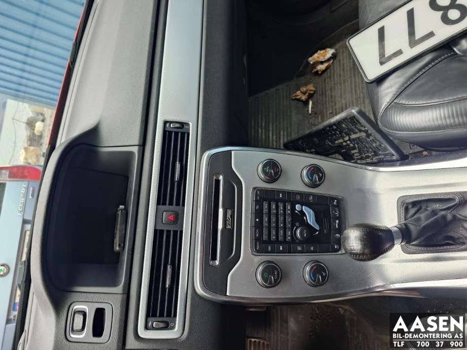 Volvo V70 2007-2013 (Type III, Fase 1) , Motorkode: D5204T3, Girkassekode: 1285035