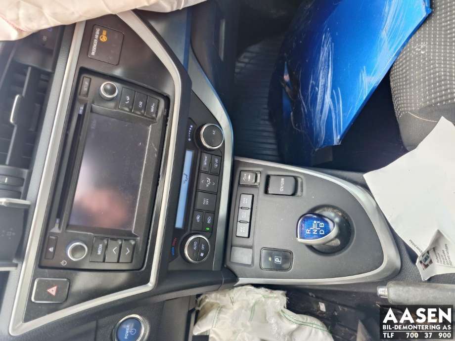 Toyota Auris 2013-2015 (Type II, Fase 1) , Motorkode: 2ZR-FXE, Girkassekode: 