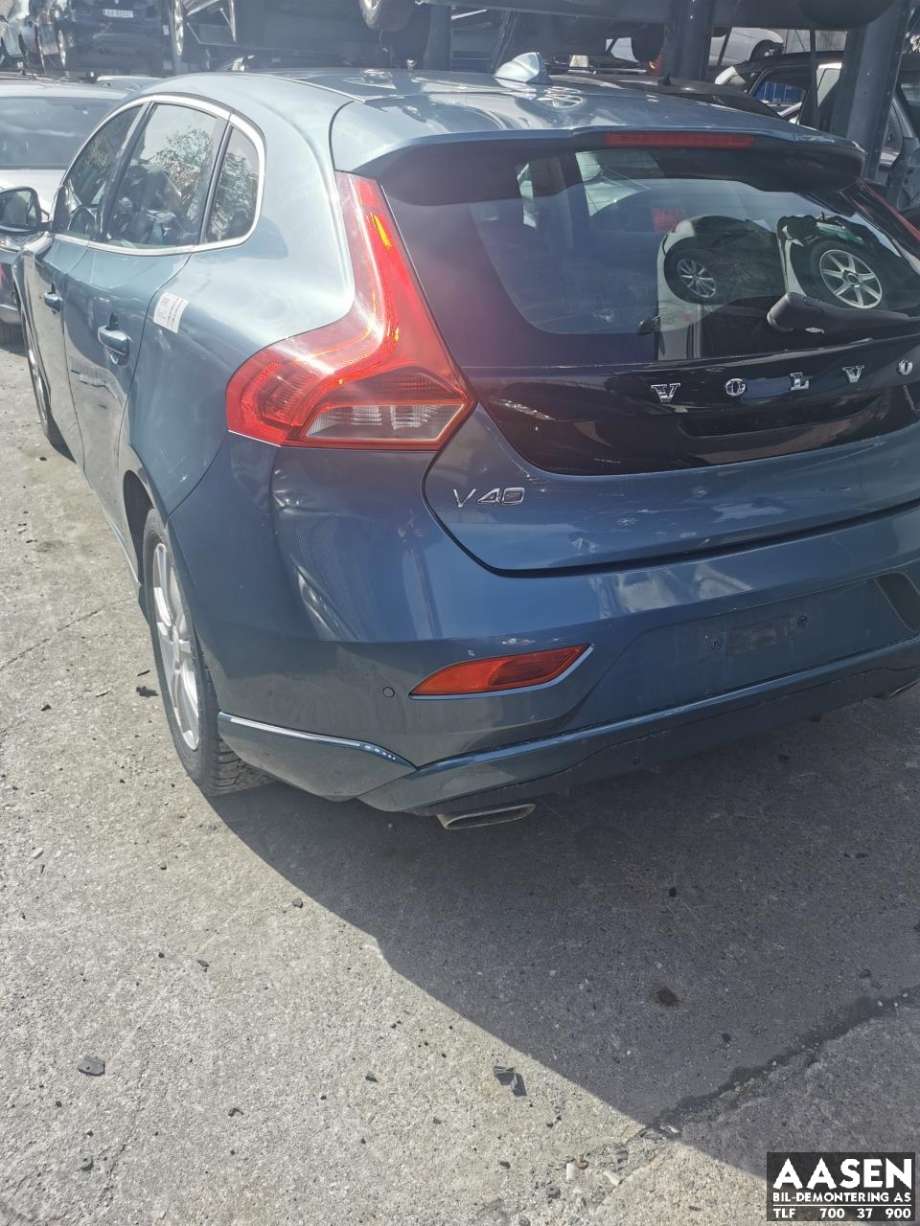 Volvo V40 2012-2019 , Motorkode: D4162T, Girkassekode: 