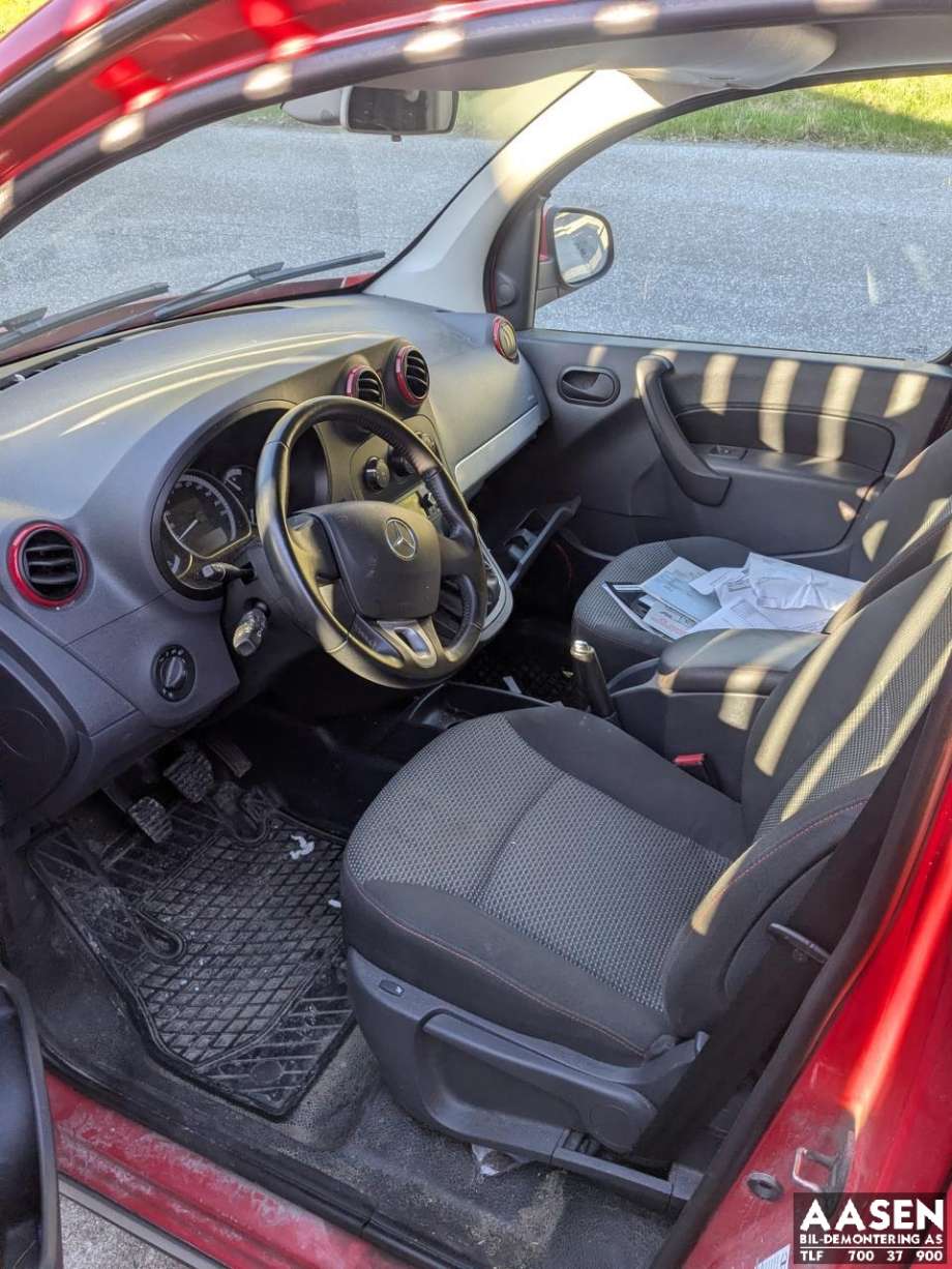 Mercedes Citan 2012-2021 (W415) (W415), Motorkode: K9K E6, Girkassekode: 700710