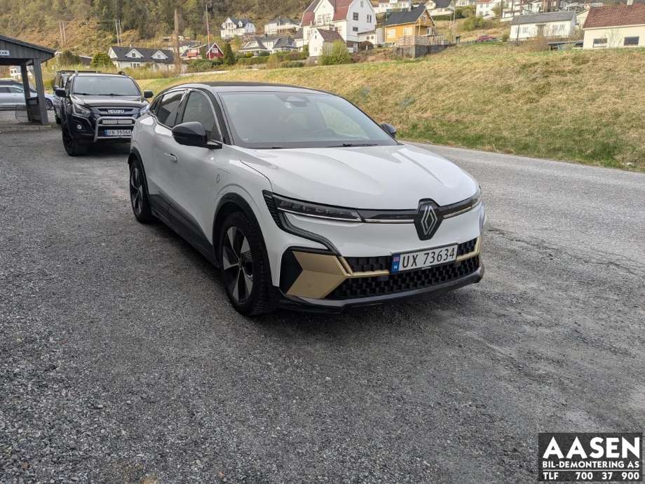 Renault Megane E-Tech 2022-->> , Motorkode: 6AM 40, Girkassekode: 