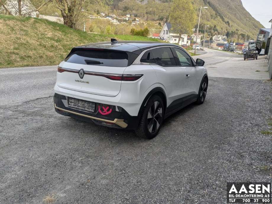 Renault Megane E-Tech 2022-->> , Motorkode: 6AM 40, Girkassekode: 