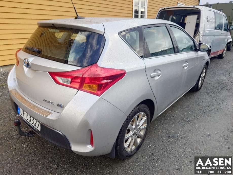 Toyota Auris 2013-2015 (Type II, Fase 1) , Motorkode: 2ZR-FXE, Girkassekode: 