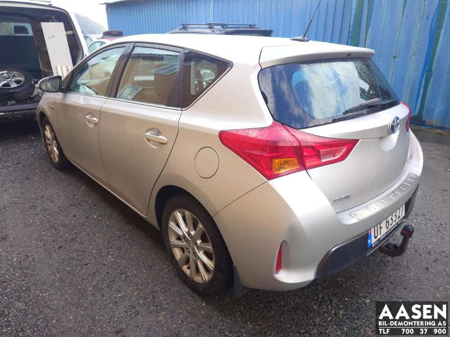 Toyota Auris 2013-2015 (Type II, Fase 1) , Motorkode: 2ZR-FXE, Girkassekode: 