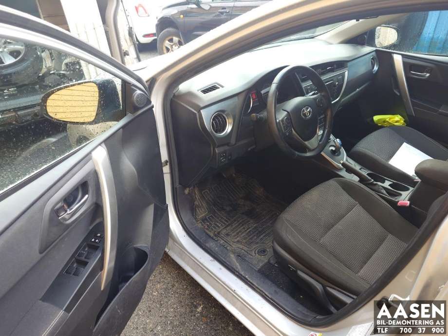 Toyota Auris 2013-2015 (Type II, Fase 1) , Motorkode: 2ZR-FXE, Girkassekode: 